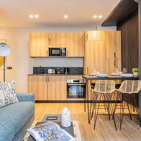 Magnifique 2br 6p Gare Du Nord Apartment